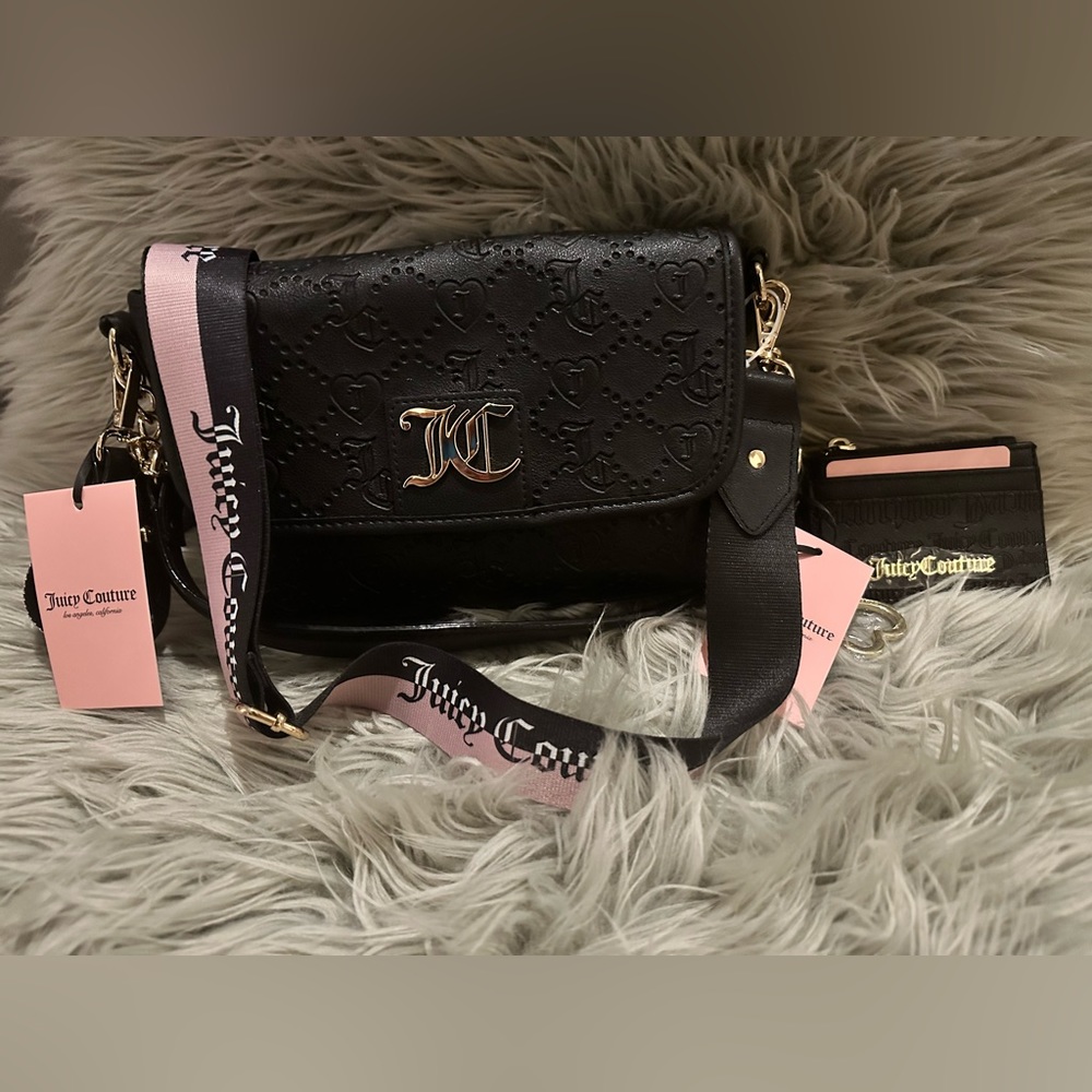 Juicy Couture Charm I’m sure Crossbody & Word play card case set